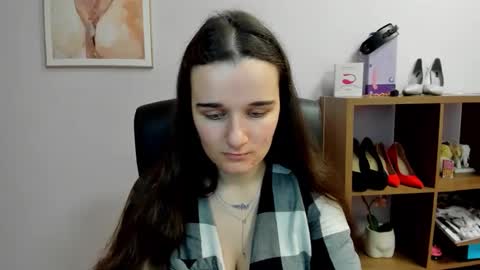 Kate  online show from March 29, 2026, 1:22 pm