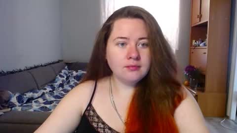 KateeFox online show from March 3, 2026, 7:36 am