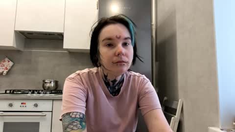 Snapshot of katelynnjenness chatting on February 17, 2026, 6:10 am Milana online show from February 17, 2026, 6:10 am