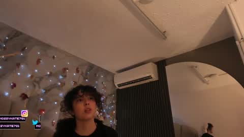 Im Katherine but call me Kate  online show from December 20, 2025, 12:23 pm