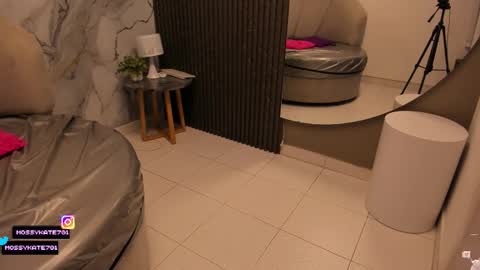 Im Katherine but call me Kate  online show from January 13, 2026, 12:10 pm