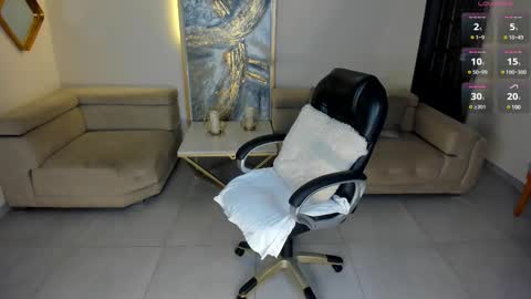  Kate Owens  online show from February 14, 2025, 9:45 am