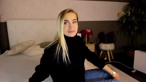 KateOwyns online show from December 4, 2024, 1:09 pm