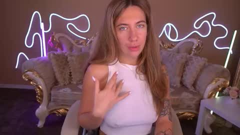 Kate online show from October 12, 2025, 6:12 am