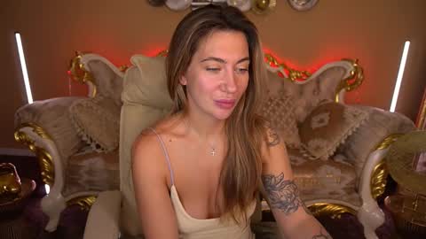 Kate online show from November 21, 2025, 8:02 am