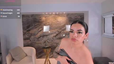 K A T E  online show from February 3, 2025, 8:35 pm