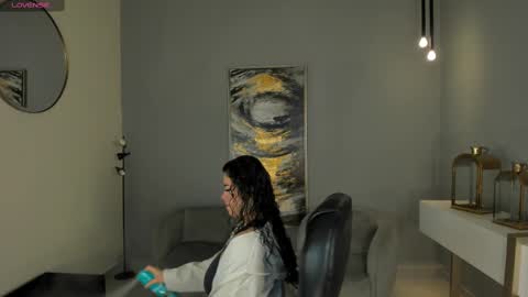 K A T E  online show from March 11, 2025, 10:40 am