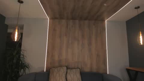 K A T E  online show from February 15, 2026, 8:02 am