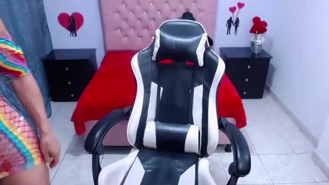 kate Tompson online show from February 17, 2025, 4:15 pm