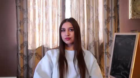 OLIVIA  online show from April 16, 2026, 6:36 am