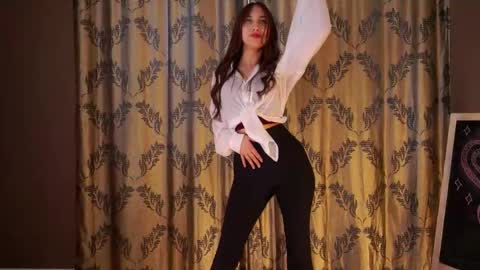 OLIVIA  online show from April 20, 2026, 10:07 am