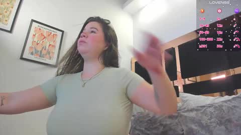 Katherin  online show from October 20, 2025, 11:43 am