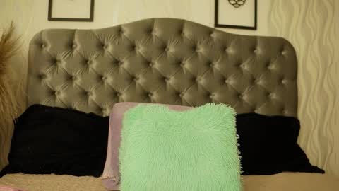 kathh_latorre online show from March 8, 2026, 1:59 pm