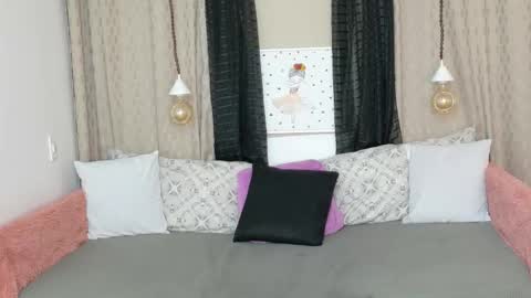 kathiana online show from October 3, 2025, 2:41 am