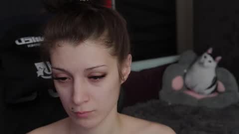 kathleen_frost online show from December 8, 2024, 9:02 am