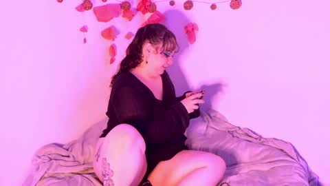 Snapshot of kathleencosmicvice chatting on May 31, 2026, 12:52 am Kathleen online show from May 31, 2026, 12:52 am