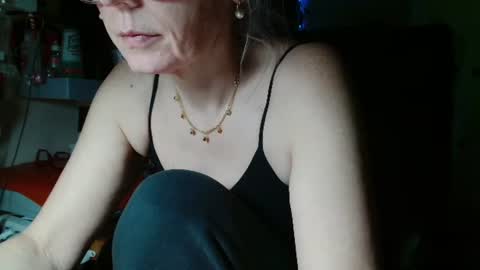 Snapshot of kathleenedwards chatting on June 10, 2026, 8:19 pm Kathleen online show from June 10, 2026, 8:19 pm