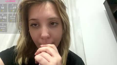 Snapshot of kathrinekiening chatting on June 27, 2026, 8:36 pm Jessie online show from June 27, 2026, 8:36 pm