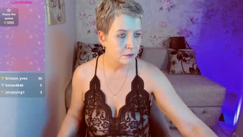 Snapshot of kathy_sunn chatting on December 7, 2024, 5:31 pm Kathy online show from December 7, 2024, 5:31 pm