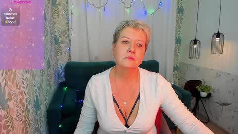 Snapshot of kathy_sunn chatting on January 7, 2025, 1:14 pm Kathy online show from January 7, 2025, 1:14 pm
