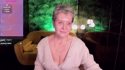 Snapshot of kathy_sunn chatting on January 13, 2025, 1:28 pm Kathy online show from January 13, 2025, 1:28 pm