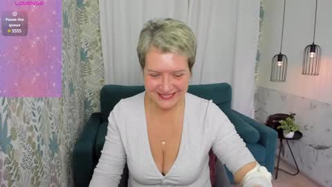 Snapshot of kathy_sunn chatting on January 22, 2025, 9:46 am Kathy online show from January 22, 2025, 9:46 am