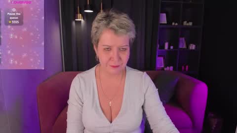 Snapshot of kathy_sunn chatting on February 12, 2025, 1:48 pm Kathy online show from February 12, 2025, 1:48 pm