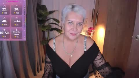 Snapshot of kathy_sunn chatting on October 26, 2025, 3:29 pm Kathy online show from October 26, 2025, 3:29 pm