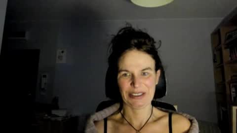 KATHY online show from November 16, 2025, 9:53 pm