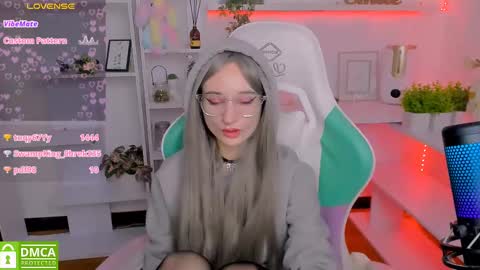 Katia  online show from February 15, 2025, 1:05 pm