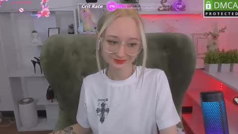 Katia  online show from October 7, 2025, 5:37 am