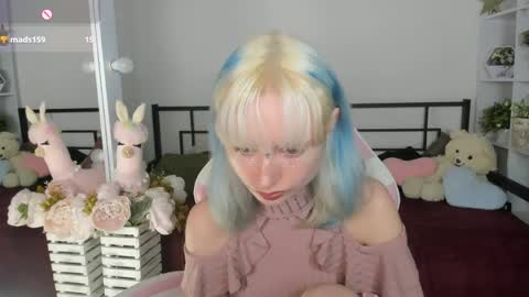 Katia  online show from April 20, 2026, 5:48 pm