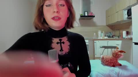 Snapshot of katia_npzd chatting on May 18, 2026, 10:48 pm KatieNPZD online show from May 18, 2026, 10:48 pm