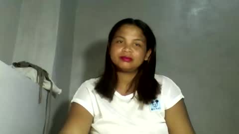 katibeauty00 online show from April 16, 2026, 8:42 pm