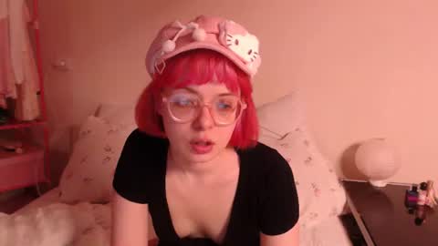 Snapshot of katie_deville chatting on July 15, 2026, 8:36 pm Katie Deville online show from July 15, 2026, 8:36 pm