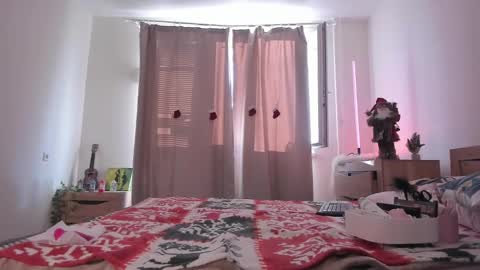 Snapshot of katie_ness chatting on December 21, 2024, 8:28 am Kate online show from December 21, 2024, 8:28 am