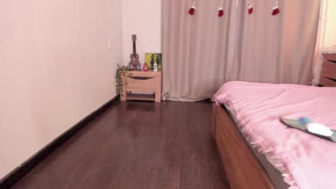 Snapshot of katie_ness chatting on December 30, 2024, 11:26 am Kate online show from December 30, 2024, 11:26 am