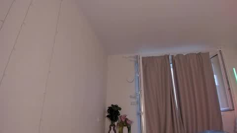 Snapshot of katie_ness chatting on March 11, 2025, 2:29 pm Kate online show from March 11, 2025, 2:29 pm