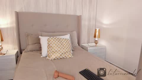 Katie online show from January 9, 2025, 4:49 pm