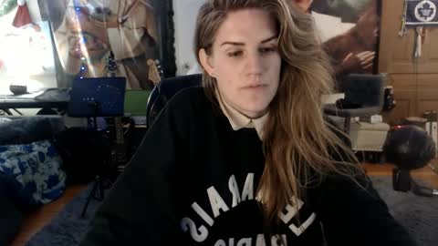 Katie online show from March 5, 2025, 4:02 am