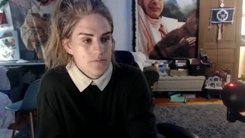 Katie online show from September 17, 2025, 4:58 am