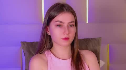 katiereeves online show from November 19, 2025, 5:46 pm