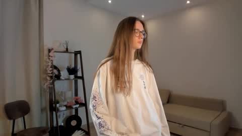 Scarlett online show from October 14, 2025, 1:06 am