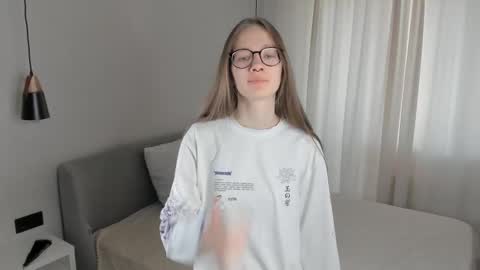 Scarlett online show from October 17, 2025, 9:12 am