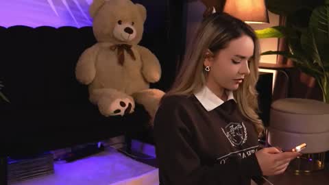 KatJolie online show from March 23, 2026, 8:46 pm