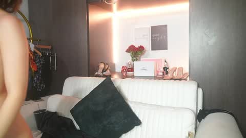 K A T L Y N  online show from April 2, 2026, 5:21 pm