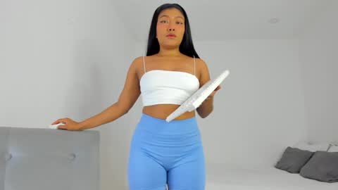 Follow me on instagram and twitter as correaktnees online show from February 5, 2025, 6:35 am