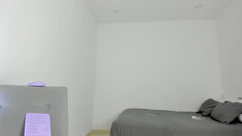 Follow me on instagram and twitter as correaktnees online show from March 9, 2025, 10:41 am