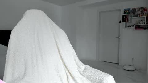 Katrin online show from November 9, 2025, 7:28 am