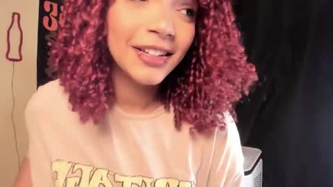 Snapshot of katrinaa_ricci chatting on December 14, 2025, 1:05 pm Katrina Ricci online show from December 14, 2025, 1:05 pm